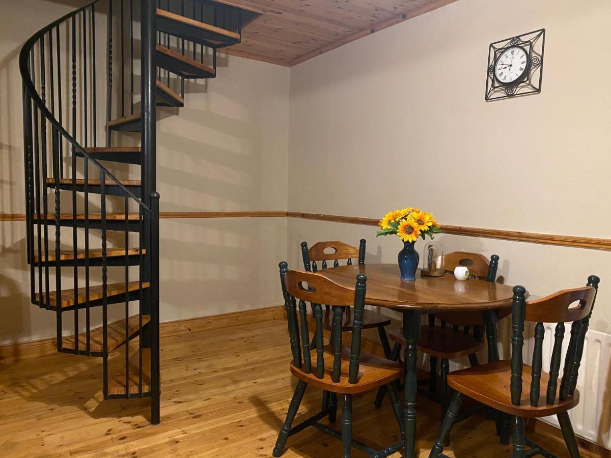 Cosy City Centre Guest Room Shared Home غالواي المظهر الخارجي الصورة