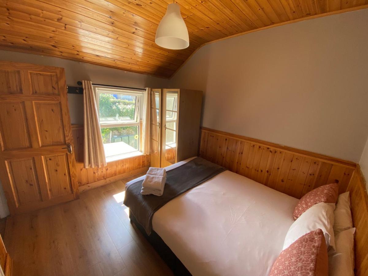 Cosy City Centre Guest Room Shared Home غالواي المظهر الخارجي الصورة